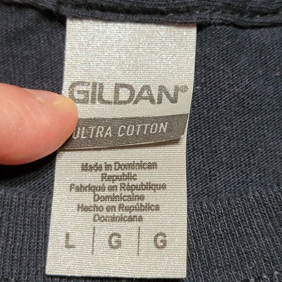 Gildan SS Black Tee "...Country Girl In Love...Blake Shelton" - Size Large - Picture 4 of 5